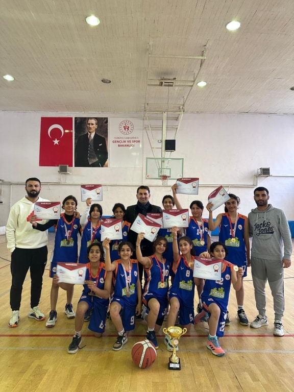 Okul Sporlari Basketbol Yildiz Kizlar Kategor S Nde Okulumuz L